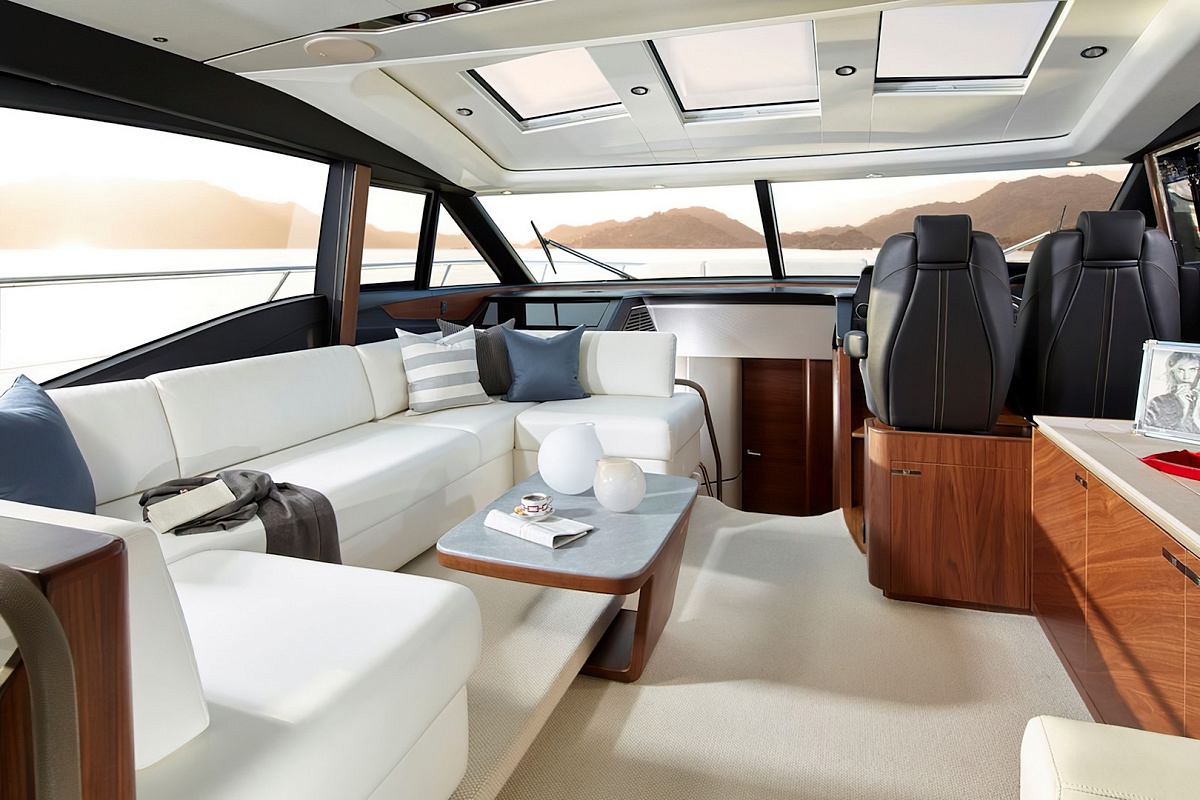 Аренда, чартер яхты Princess S65 – Nomad III на Майорке, Ибице, Балеарских островах